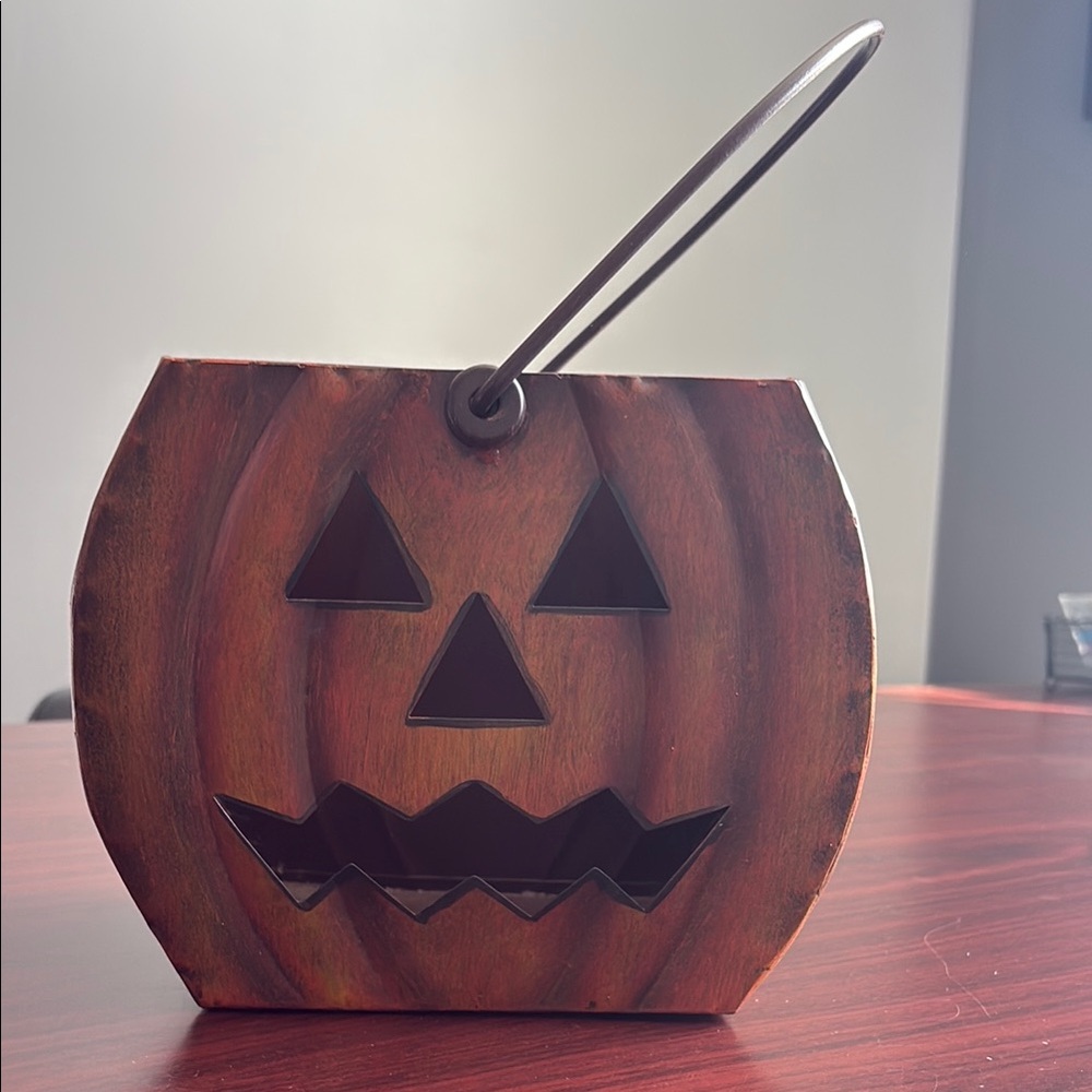 Metal Pumpkin Lantern
